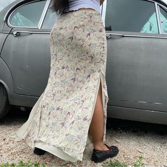 Express Cream and Purple Maxi Skirt - Picture 5 of 10
